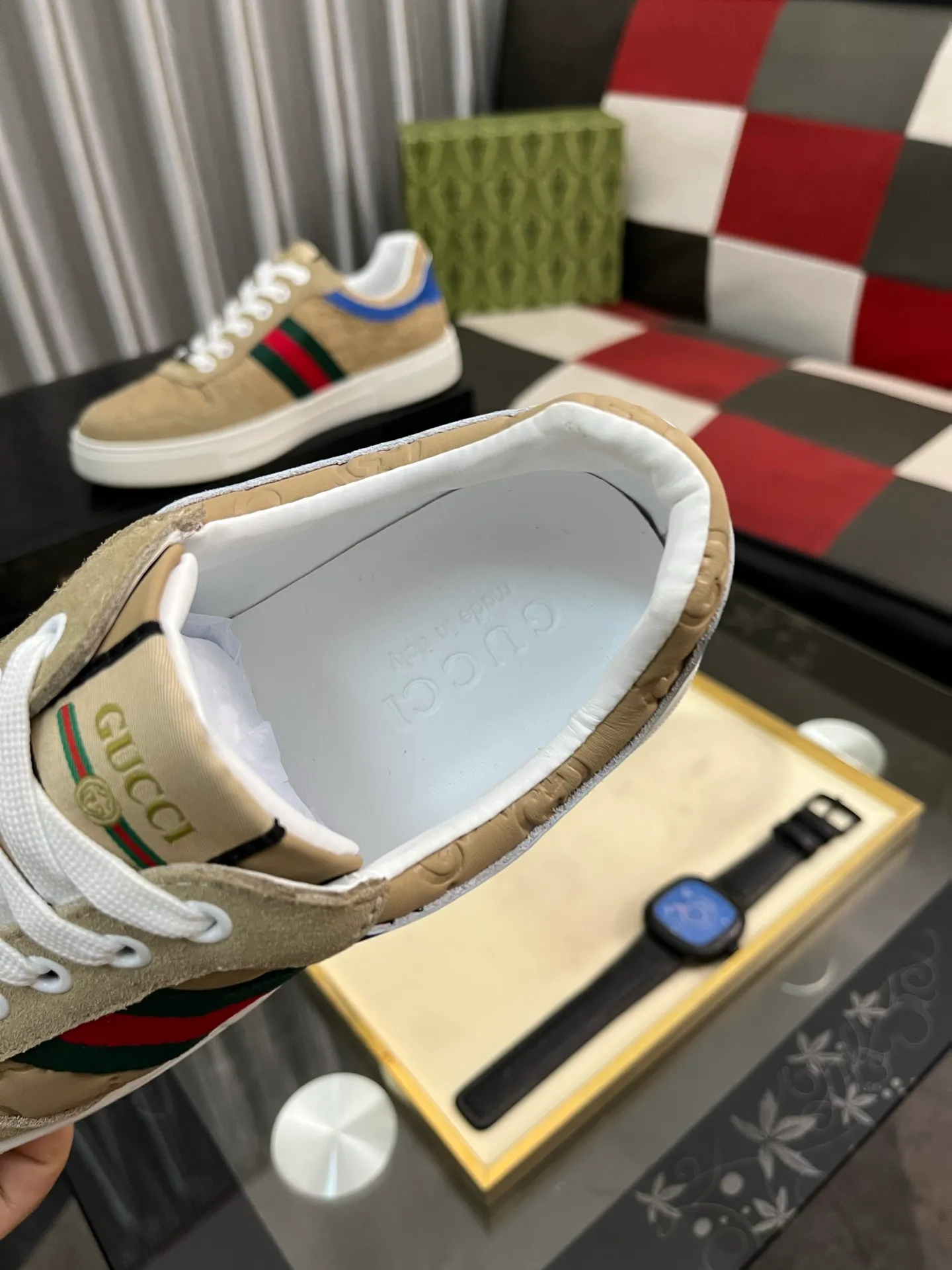 Men's Men's Shoes💰440⌚️⌚️【GUCCI】Gucci men's latest white shoe series casual shoes! The official website is built 1:1. Upper: Made of imported cowhide, with electric embroidery ➕Inner lining: Made of high-quality first-layer pigskin, soft and comfortable. Picky material selection and exquisite workmanship give you the best enjoyment. Size: 38-44 yards, 3️⃣ colors available.